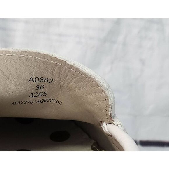 Boden Striped Nautical Tassel Loafer Size 36 NWOB - Picture 7 of 7